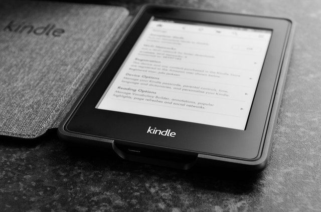 Aplikacja Empik Go na Kindle – jak korzystać z aplikacji Empiku i czytać ebooki na czytniku Amazona? Które urządzenia obsługują Empik Go?